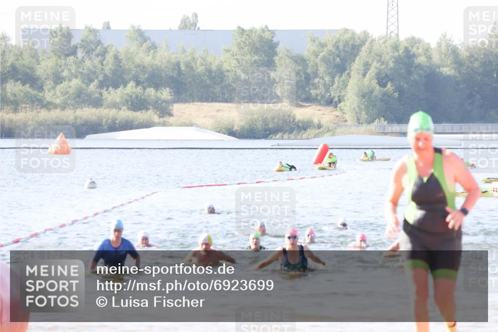 01.09.2024 - 17. Tribühne Triathlon Luisa Fischer http://msf.ph/oto/6923699 01.09.2024 10:06:13 Schwimmen 149, 157, 168, 1067, 1072 meine-sportfotos.de