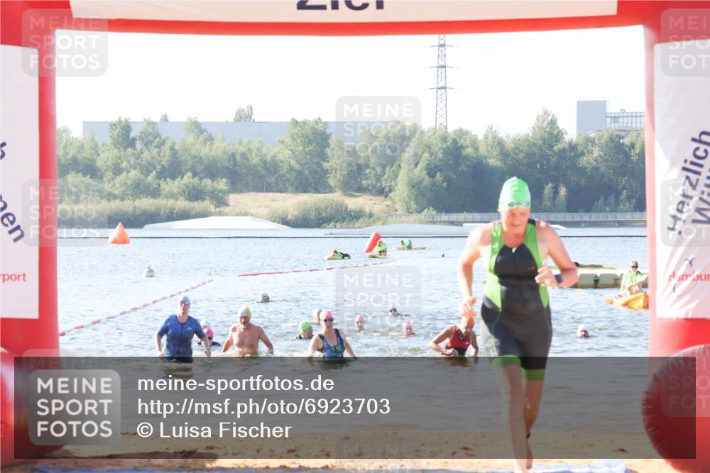 01.09.2024 - 17. Tribühne Triathlon Luisa Fischer http://msf.ph/oto/6923703 01.09.2024 10:06:14 Schwimmen 149, 157, 168, 1067, 1072 meine-sportfotos.de