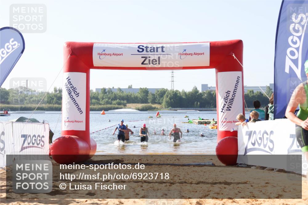 01.09.2024 - 17. Tribühne Triathlon Luisa Fischer http://msf.ph/oto/6923718 01.09.2024 10:06:17 Schwimmen 138, 141, 149, 157, 158, 168, 1067 meine-sportfotos.de