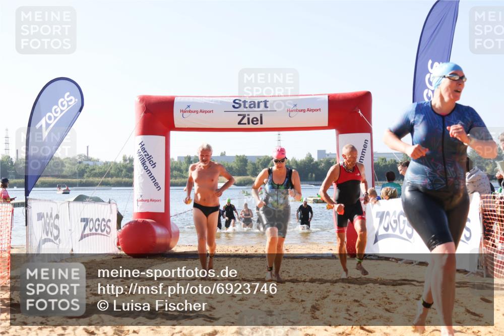 01.09.2024 - 17. Tribühne Triathlon Luisa Fischer http://msf.ph/oto/6923746 01.09.2024 10:06:28 Schwimmen 138, 141, 158, 165, 166, 1064, 1066, 1070 meine-sportfotos.de