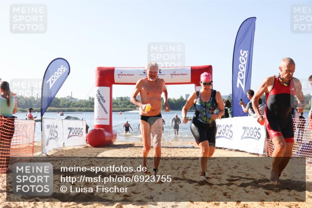 01.09.2024 - 17. Tribühne Triathlon Luisa Fischer http://msf.ph/oto/6923755 01.09.2024 10:06:29 Schwimmen 138, 141, 158, 165, 166, 1064, 1066, 1070 meine-sportfotos.de