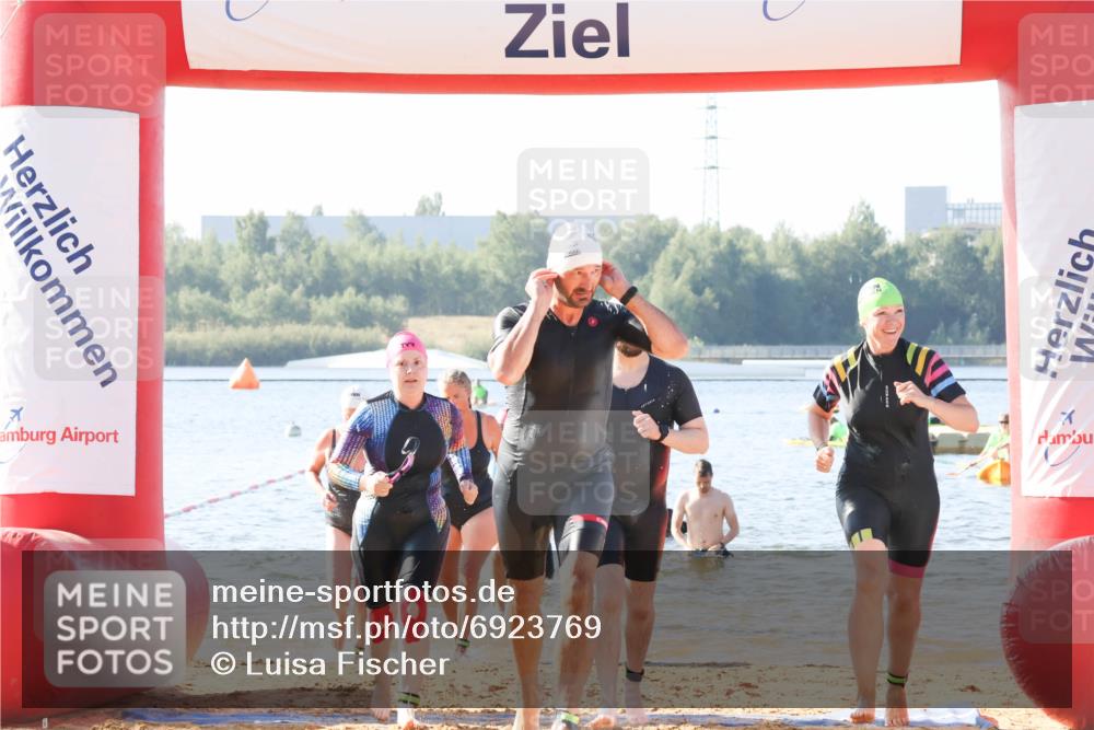 01.09.2024 - 17. Tribühne Triathlon Luisa Fischer http://msf.ph/oto/6923769 01.09.2024 10:06:34 Schwimmen 138, 139, 141, 151, 158, 162, 165, 166, 1064, 1066, 1070, 1071 meine-sportfotos.de