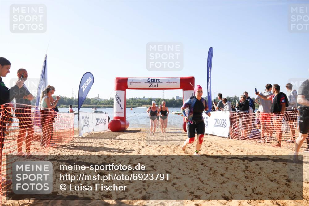 01.09.2024 - 17. Tribühne Triathlon Luisa Fischer http://msf.ph/oto/6923791 01.09.2024 10:06:39 Schwimmen 139, 151, 162, 165, 166, 169, 1064, 1066, 1071 meine-sportfotos.de