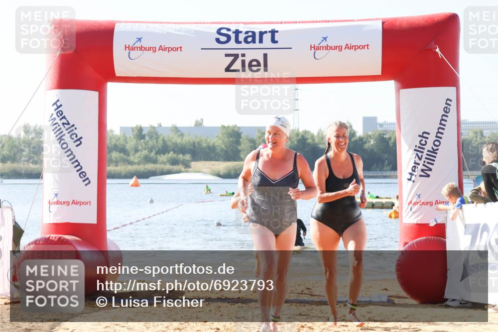 01.09.2024 - 17. Tribühne Triathlon Luisa Fischer http://msf.ph/oto/6923793 01.09.2024 10:06:40 Schwimmen 139, 151, 162, 165, 166, 169, 1064, 1066, 1071 meine-sportfotos.de