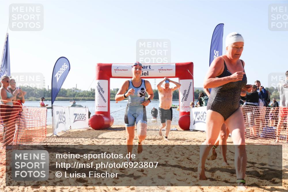 01.09.2024 - 17. Tribühne Triathlon Luisa Fischer http://msf.ph/oto/6923807 01.09.2024 10:06:42 Schwimmen 139, 151, 162, 163, 165, 166, 169, 1064, 1066, 1071 meine-sportfotos.de