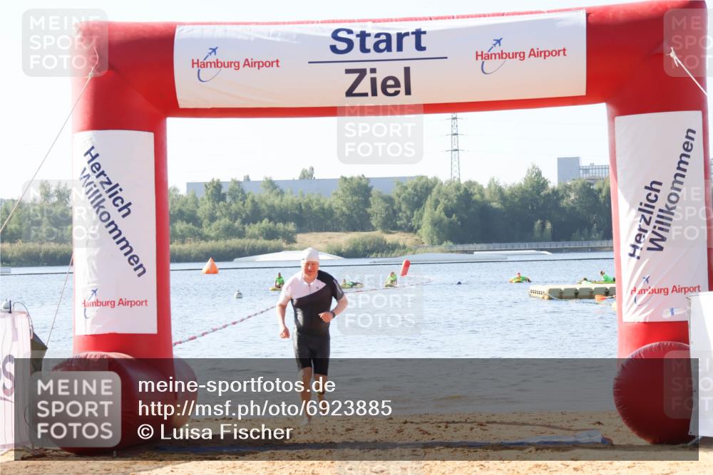 01.09.2024 - 17. Tribühne Triathlon Luisa Fischer http://msf.ph/oto/6923885 01.09.2024 10:07:10 Schwimmen 144 meine-sportfotos.de