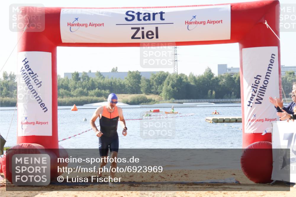 01.09.2024 - 17. Tribühne Triathlon Luisa Fischer http://msf.ph/oto/6923969 01.09.2024 10:10:20 Schwimmen 161 meine-sportfotos.de