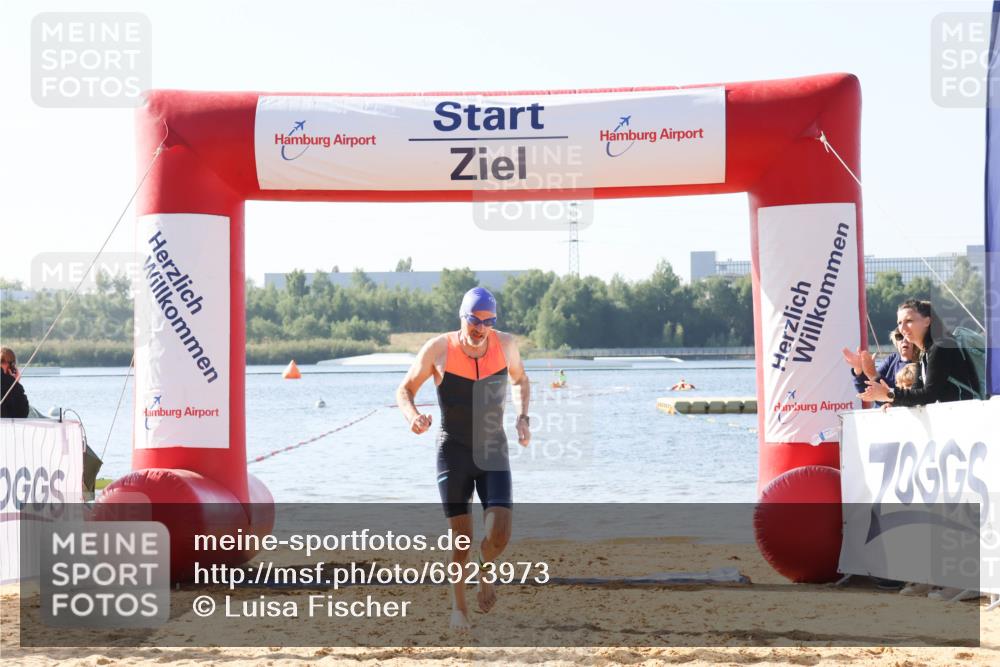 01.09.2024 - 17. Tribühne Triathlon Luisa Fischer http://msf.ph/oto/6923973 01.09.2024 10:10:21 Schwimmen 161 meine-sportfotos.de