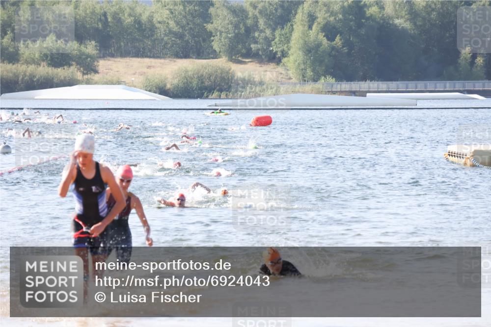 01.09.2024 - 17. Tribühne Triathlon Luisa Fischer http://msf.ph/oto/6924043 01.09.2024 10:21:49 Schwimmen 264, 268, 285 meine-sportfotos.de