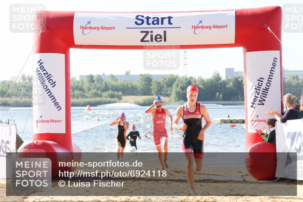 01.09.2024 - 17. Tribühne Triathlon Luisa Fischer http://msf.ph/oto/6924118 01.09.2024 10:22:09 Schwimmen 181, 254, 255, 265, 266 meine-sportfotos.de