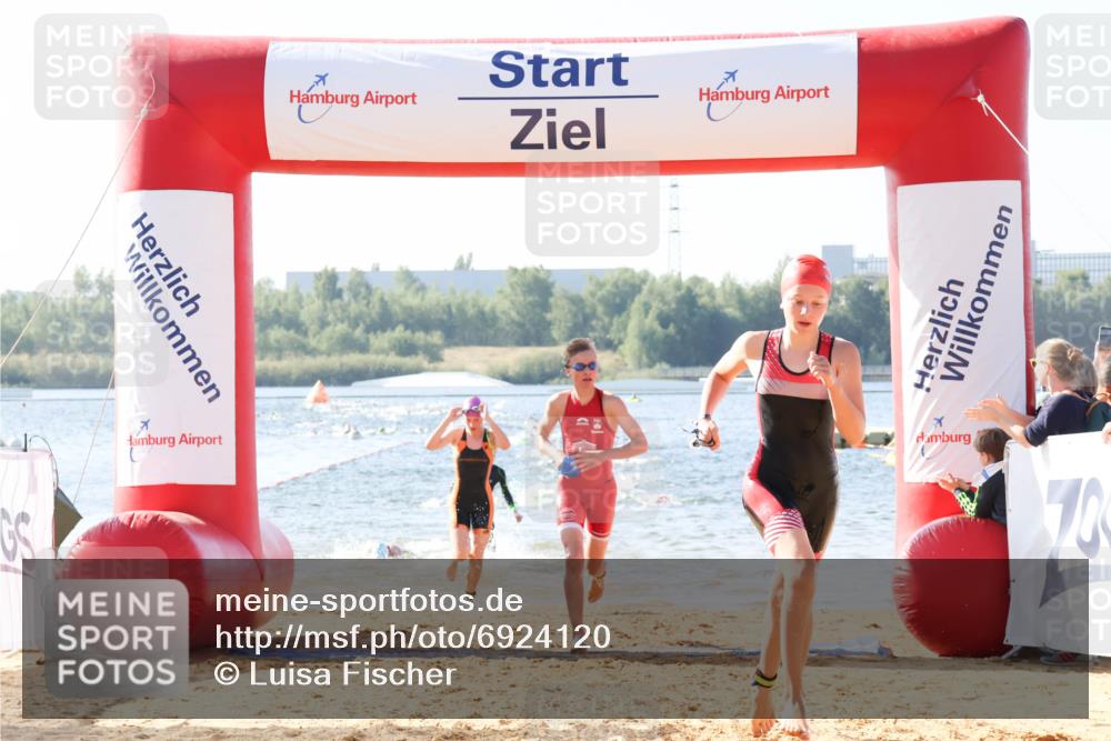 01.09.2024 - 17. Tribühne Triathlon Luisa Fischer http://msf.ph/oto/6924120 01.09.2024 10:22:10 Schwimmen 181, 254, 255, 265, 266 meine-sportfotos.de