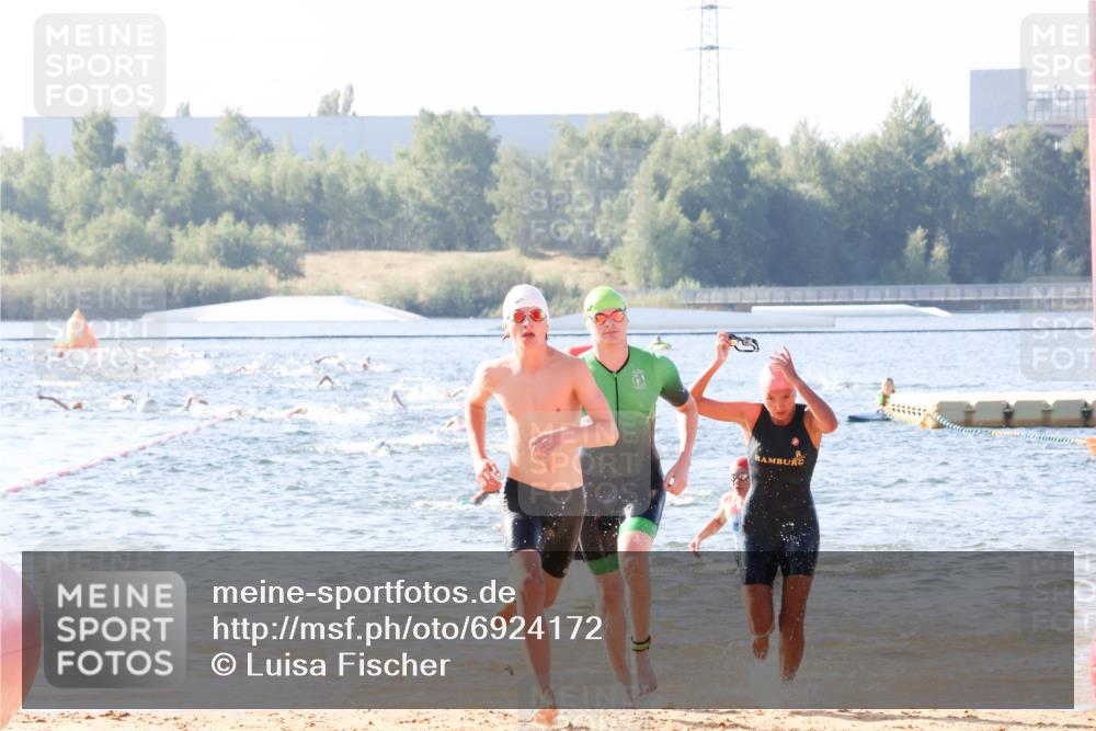 01.09.2024 - 17. Tribühne Triathlon Luisa Fischer http://msf.ph/oto/6924172 01.09.2024 10:22:23 Schwimmen 246, 253, 265, 270, 292, 306 meine-sportfotos.de