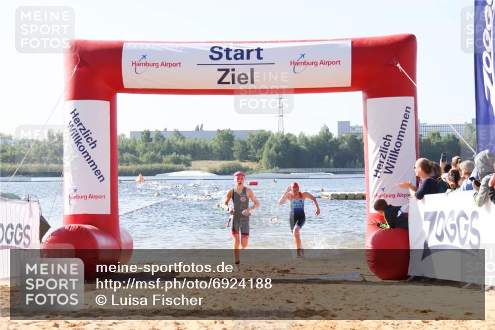 01.09.2024 - 17. Tribühne Triathlon Luisa Fischer http://msf.ph/oto/6924188 01.09.2024 10:22:28 Schwimmen 246, 253, 270, 292, 306 meine-sportfotos.de