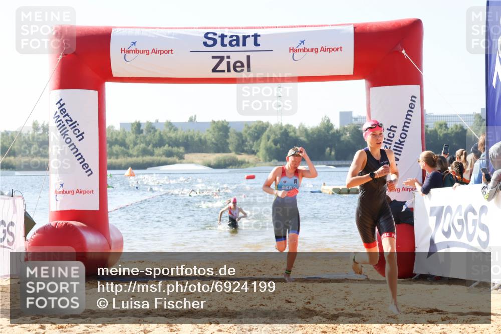 01.09.2024 - 17. Tribühne Triathlon Luisa Fischer http://msf.ph/oto/6924199 01.09.2024 10:22:30 Schwimmen 246, 253, 270, 277, 292, 306 meine-sportfotos.de