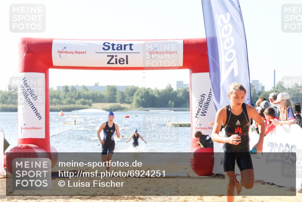 01.09.2024 - 17. Tribühne Triathlon Luisa Fischer http://msf.ph/oto/6924251 01.09.2024 10:22:43 Schwimmen 200, 251, 277, 296 meine-sportfotos.de