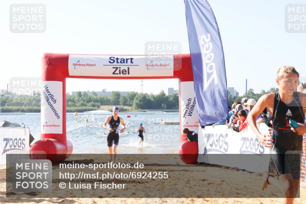 01.09.2024 - 17. Tribühne Triathlon Luisa Fischer http://msf.ph/oto/6924255 01.09.2024 10:22:44 Schwimmen 200, 251, 277, 296 meine-sportfotos.de