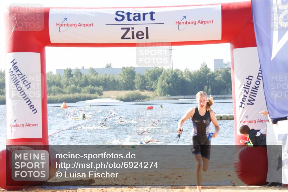 01.09.2024 - 17. Tribühne Triathlon Luisa Fischer http://msf.ph/oto/6924274 01.09.2024 10:22:48 Schwimmen 200, 251, 289, 296 meine-sportfotos.de