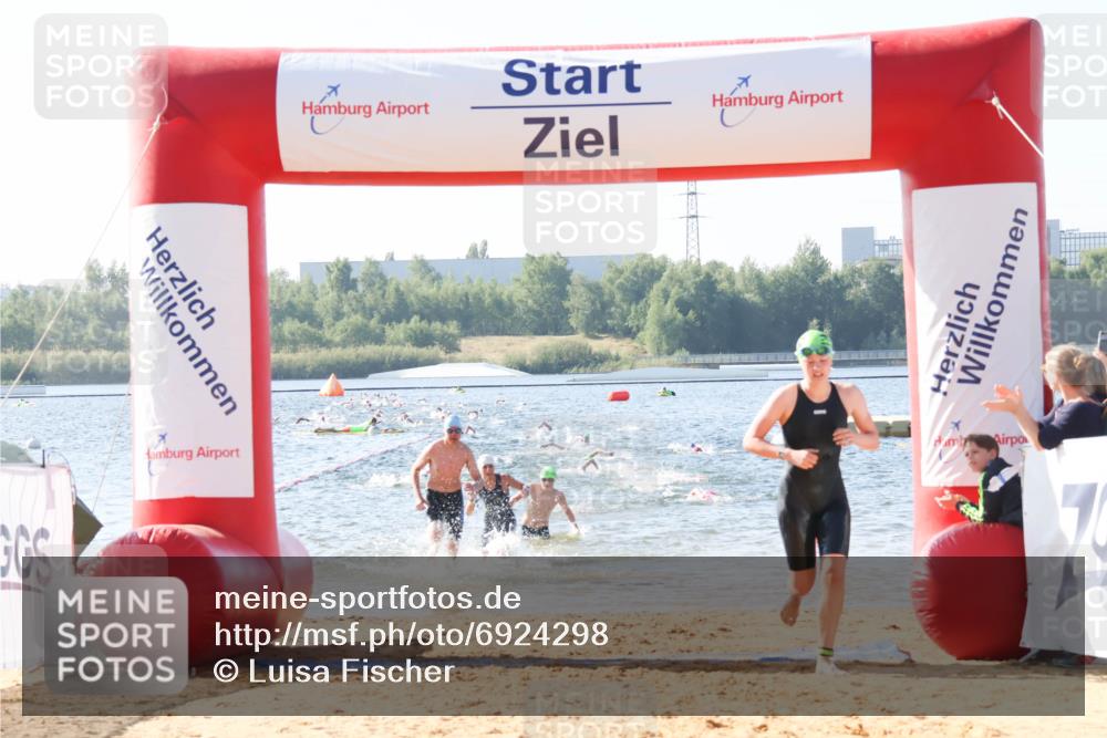 01.09.2024 - 17. Tribühne Triathlon Luisa Fischer http://msf.ph/oto/6924298 01.09.2024 10:22:56 Schwimmen 197, 251, 275, 289, 302 meine-sportfotos.de
