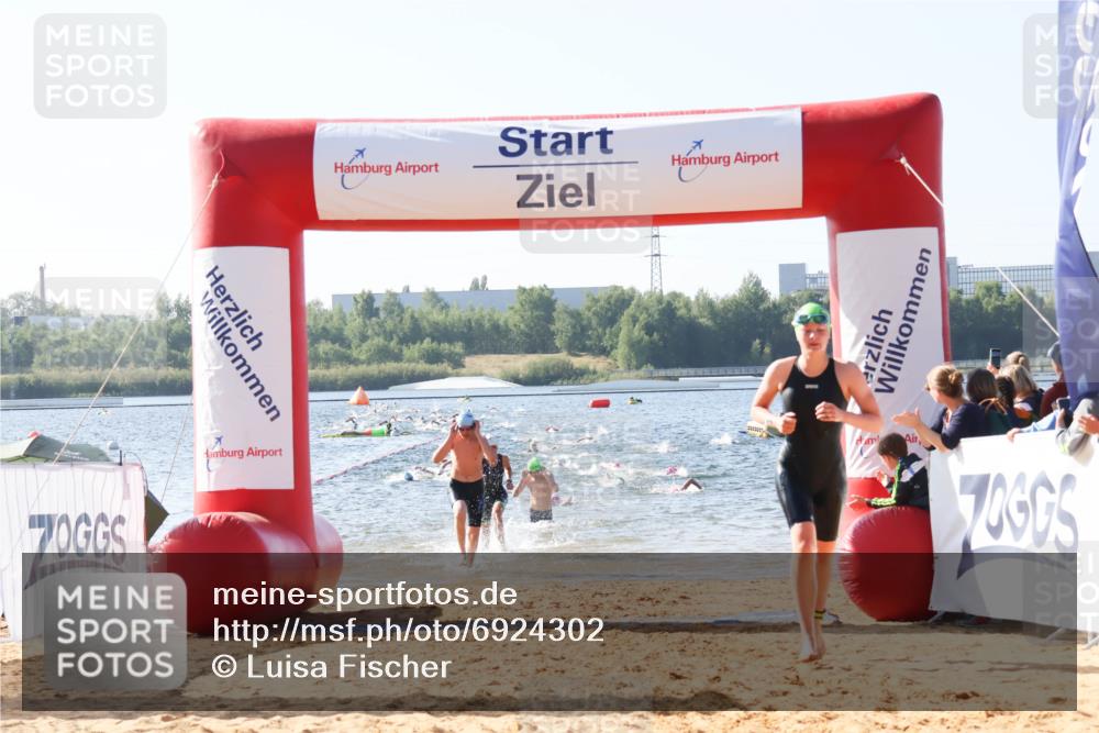 01.09.2024 - 17. Tribühne Triathlon Luisa Fischer http://msf.ph/oto/6924302 01.09.2024 10:22:57 Schwimmen 197, 251, 275, 289, 302 meine-sportfotos.de