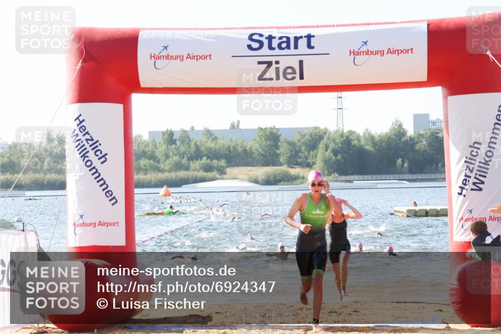 01.09.2024 - 17. Tribühne Triathlon Luisa Fischer http://msf.ph/oto/6924347 01.09.2024 10:23:10 Schwimmen 197, 242, 267, 297, 302 meine-sportfotos.de