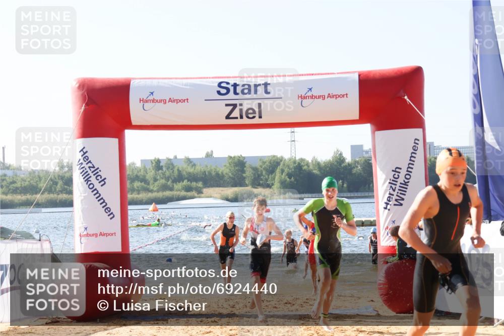 01.09.2024 - 17. Tribühne Triathlon Luisa Fischer http://msf.ph/oto/6924440 01.09.2024 10:23:32 Schwimmen 174, 175, 186, 198, 207, 210, 211, 220, 247, 274, 300, 303 meine-sportfotos.de