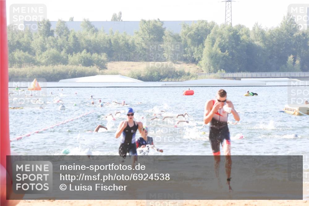 01.09.2024 - 17. Tribühne Triathlon Luisa Fischer http://msf.ph/oto/6924538 01.09.2024 10:23:54 Schwimmen 205, 221, 231, 248, 272, 278 meine-sportfotos.de