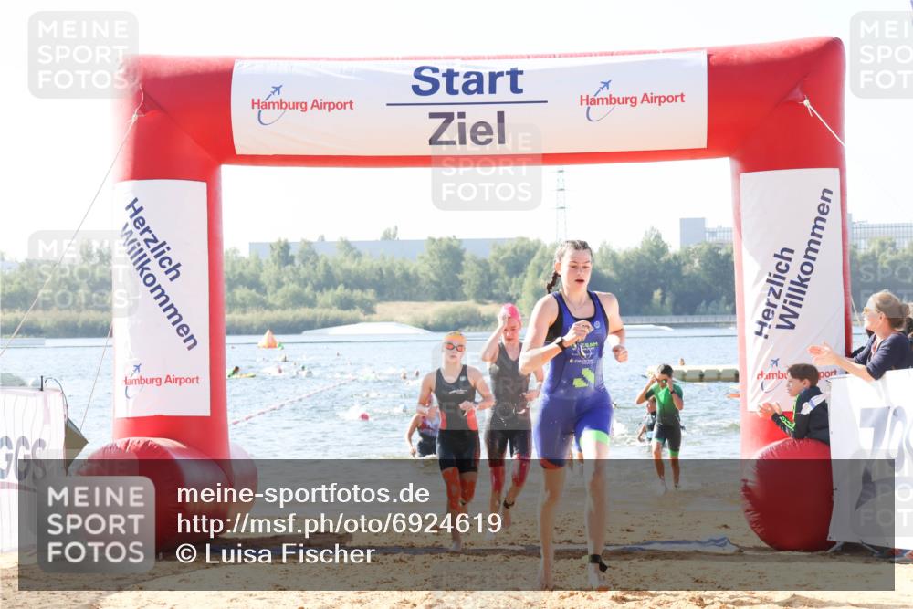 01.09.2024 - 17. Tribühne Triathlon Luisa Fischer http://msf.ph/oto/6924619 01.09.2024 10:24:15 Schwimmen 222, 228, 259, 279, 280, 304 meine-sportfotos.de