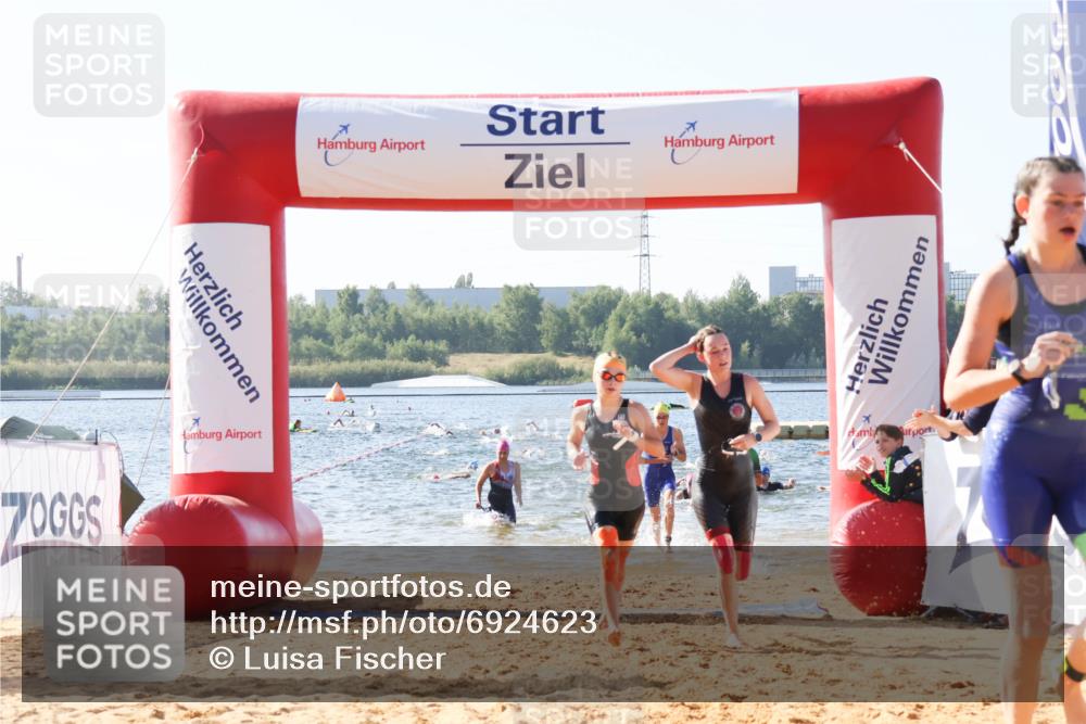 01.09.2024 - 17. Tribühne Triathlon Luisa Fischer http://msf.ph/oto/6924623 01.09.2024 10:24:16 Schwimmen 222, 228, 259, 279, 280, 304 meine-sportfotos.de