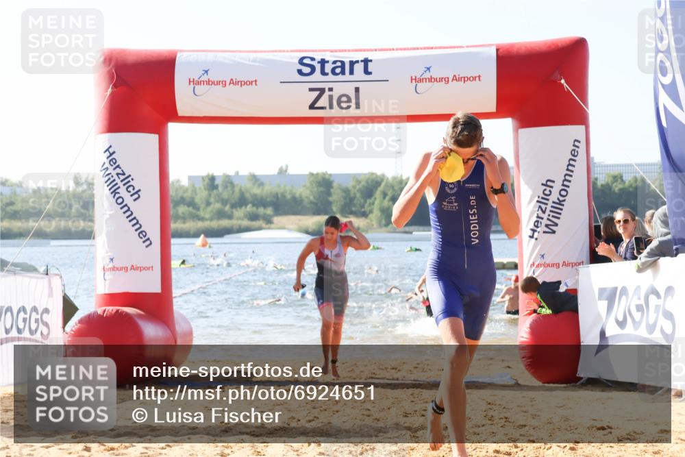 01.09.2024 - 17. Tribühne Triathlon Luisa Fischer http://msf.ph/oto/6924651 01.09.2024 10:24:22 Schwimmen 108, 206, 222, 228, 229, 259, 269, 279, 280, 291, 304 meine-sportfotos.de