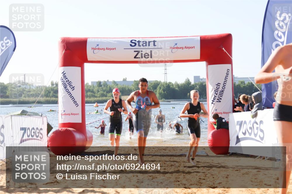 01.09.2024 - 17. Tribühne Triathlon Luisa Fischer http://msf.ph/oto/6924694 01.09.2024 10:24:32 Schwimmen 108, 171, 189, 196, 206, 209, 229, 263, 269, 291, 299 meine-sportfotos.de