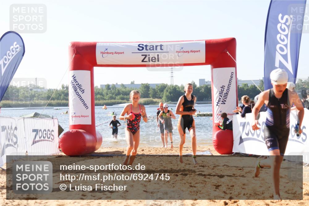 01.09.2024 - 17. Tribühne Triathlon Luisa Fischer http://msf.ph/oto/6924745 01.09.2024 10:24:41 Schwimmen 171, 173, 189, 196, 209, 224, 233, 243, 263, 281, 299 meine-sportfotos.de