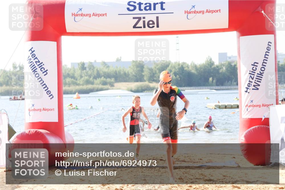 01.09.2024 - 17. Tribühne Triathlon Luisa Fischer http://msf.ph/oto/6924973 01.09.2024 10:25:30 Schwimmen 178, 195, 212, 226, 236, 239, 240, 283 meine-sportfotos.de