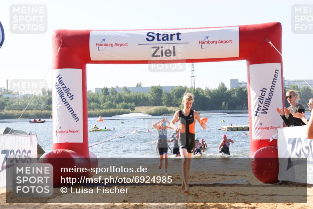 01.09.2024 - 17. Tribühne Triathlon Luisa Fischer http://msf.ph/oto/6924985 01.09.2024 10:25:34 Schwimmen 193, 195, 212, 223, 226, 236, 240, 241, 307 meine-sportfotos.de