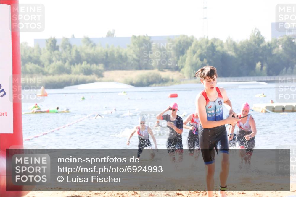 01.09.2024 - 17. Tribühne Triathlon Luisa Fischer http://msf.ph/oto/6924993 01.09.2024 10:25:36 Schwimmen 193, 195, 212, 214, 223, 226, 236, 241, 307 meine-sportfotos.de