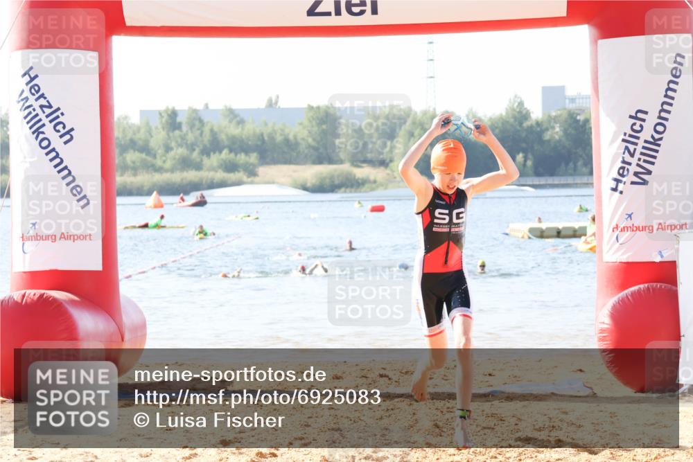 01.09.2024 - 17. Tribühne Triathlon Luisa Fischer http://msf.ph/oto/6925083 01.09.2024 10:26:08 Schwimmen 190, 192, 262, 305 meine-sportfotos.de