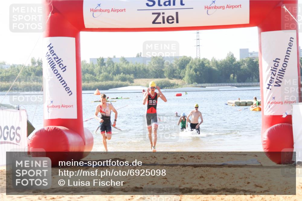 01.09.2024 - 17. Tribühne Triathlon Luisa Fischer http://msf.ph/oto/6925098 01.09.2024 10:26:26 Schwimmen 180, 235, 245, 282, 284 meine-sportfotos.de