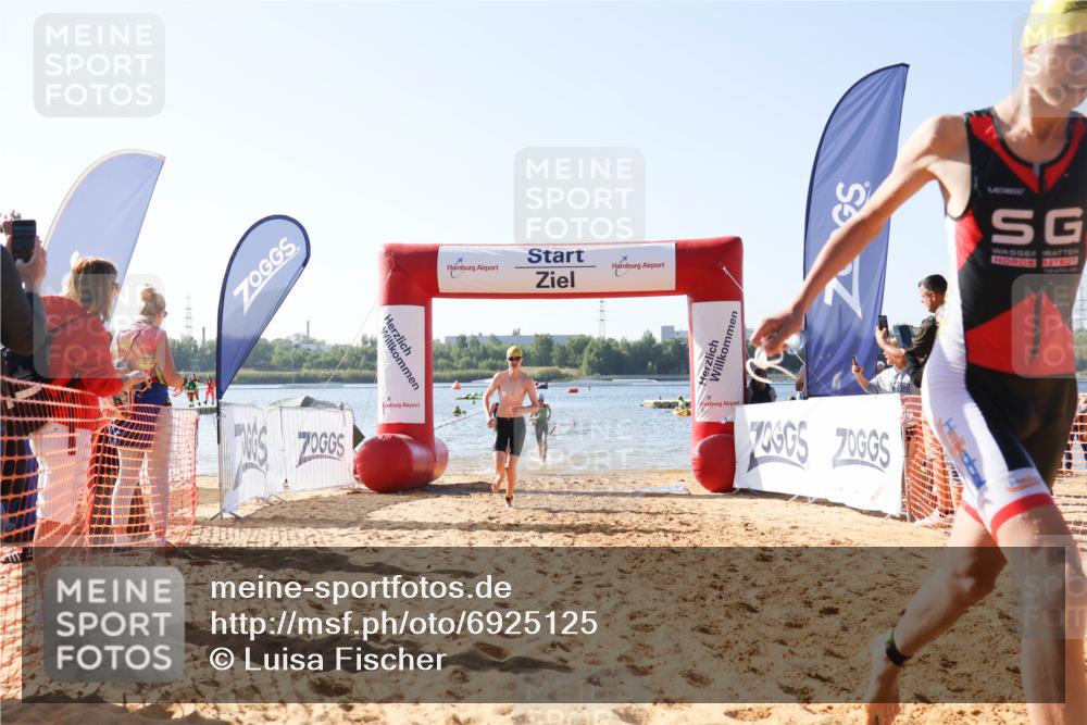01.09.2024 - 17. Tribühne Triathlon Luisa Fischer http://msf.ph/oto/6925125 01.09.2024 10:26:31 Schwimmen 180, 235, 245, 282, 284 meine-sportfotos.de