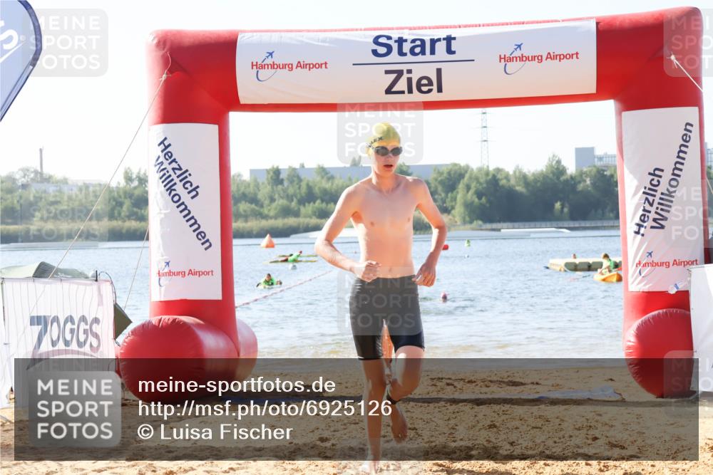 01.09.2024 - 17. Tribühne Triathlon Luisa Fischer http://msf.ph/oto/6925126 01.09.2024 10:26:32 Schwimmen 180, 235, 245, 282, 284 meine-sportfotos.de