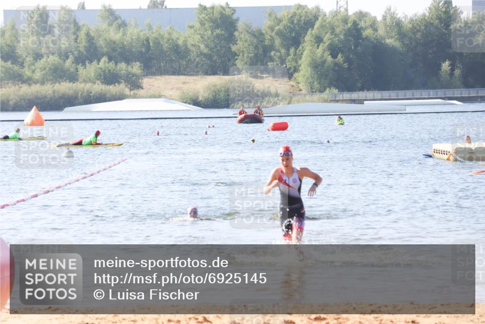 01.09.2024 - 17. Tribühne Triathlon Luisa Fischer http://msf.ph/oto/6925145 01.09.2024 10:26:41 Schwimmen 180, 201, 235 meine-sportfotos.de