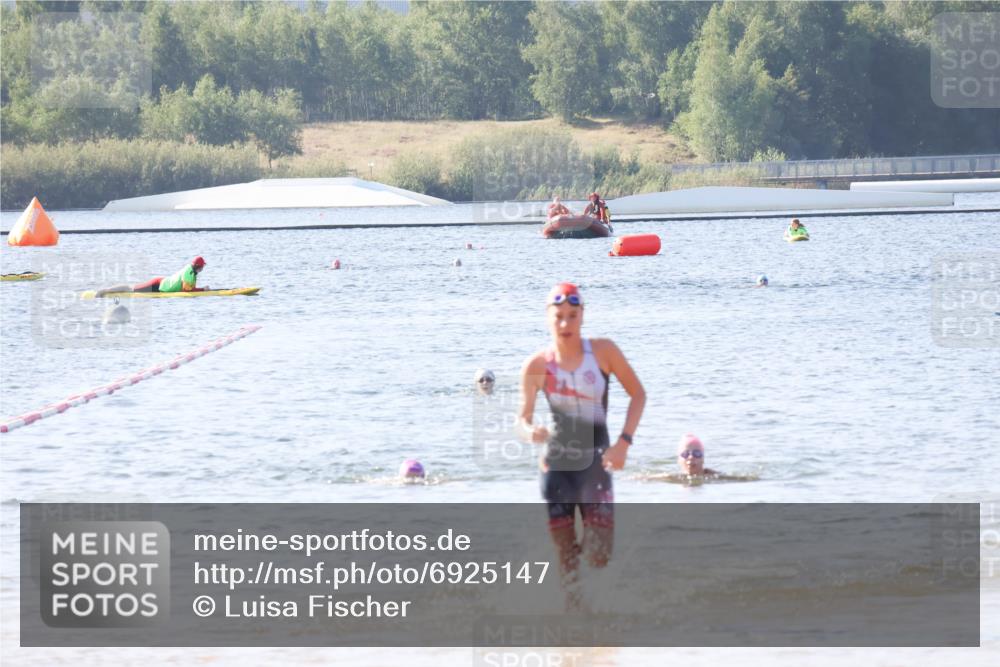 01.09.2024 - 17. Tribühne Triathlon Luisa Fischer http://msf.ph/oto/6925147 01.09.2024 10:26:42 Schwimmen 180, 201, 235 meine-sportfotos.de