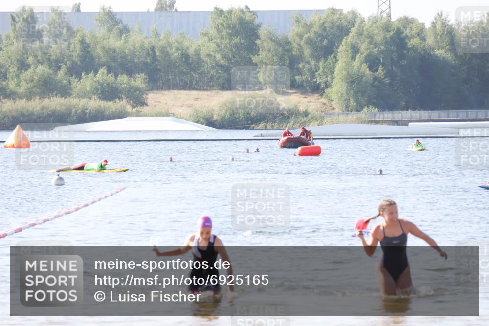 01.09.2024 - 17. Tribühne Triathlon Luisa Fischer http://msf.ph/oto/6925165 01.09.2024 10:26:51 Schwimmen 201, 203 meine-sportfotos.de