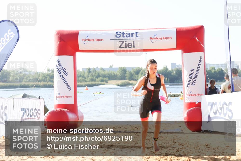 01.09.2024 - 17. Tribühne Triathlon Luisa Fischer http://msf.ph/oto/6925190 01.09.2024 10:26:59 Schwimmen 203, 276 meine-sportfotos.de