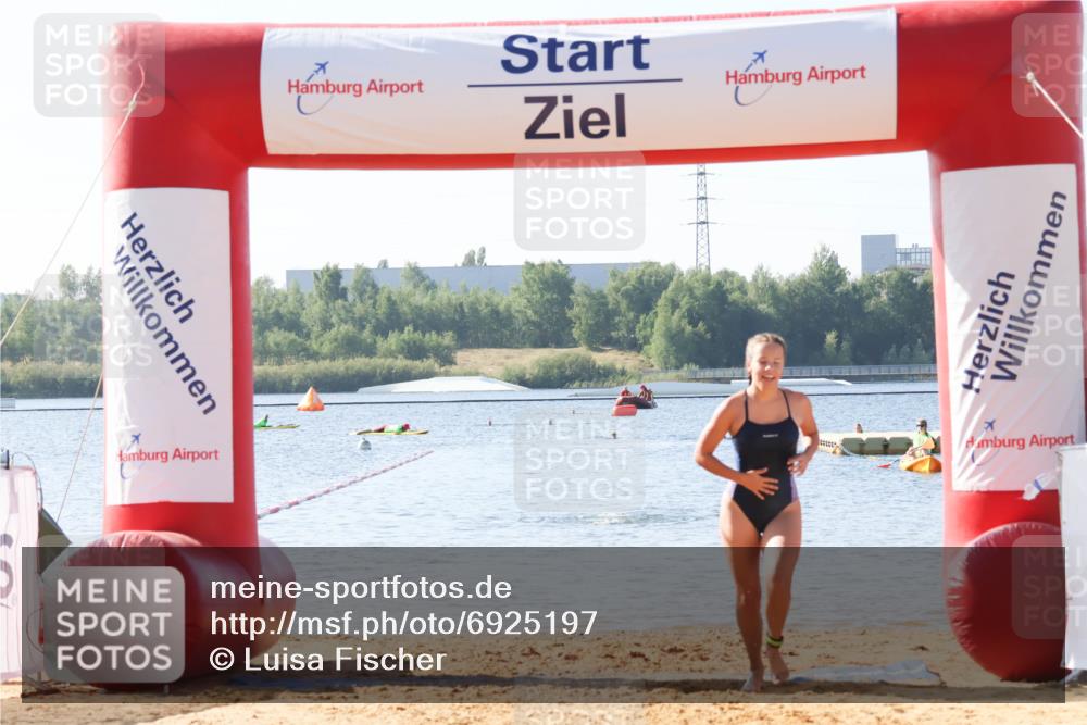 01.09.2024 - 17. Tribühne Triathlon Luisa Fischer http://msf.ph/oto/6925197 01.09.2024 10:27:02 Schwimmen 203, 276 meine-sportfotos.de