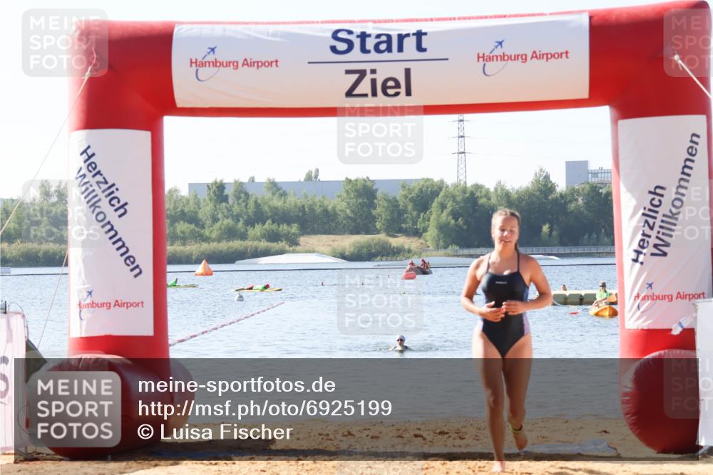 01.09.2024 - 17. Tribühne Triathlon Luisa Fischer http://msf.ph/oto/6925199 01.09.2024 10:27:02 Schwimmen 203, 276 meine-sportfotos.de