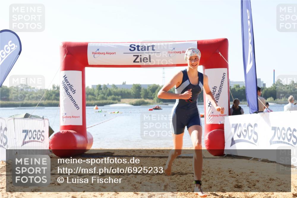 01.09.2024 - 17. Tribühne Triathlon Luisa Fischer http://msf.ph/oto/6925233 01.09.2024 10:27:20 Schwimmen 185 meine-sportfotos.de