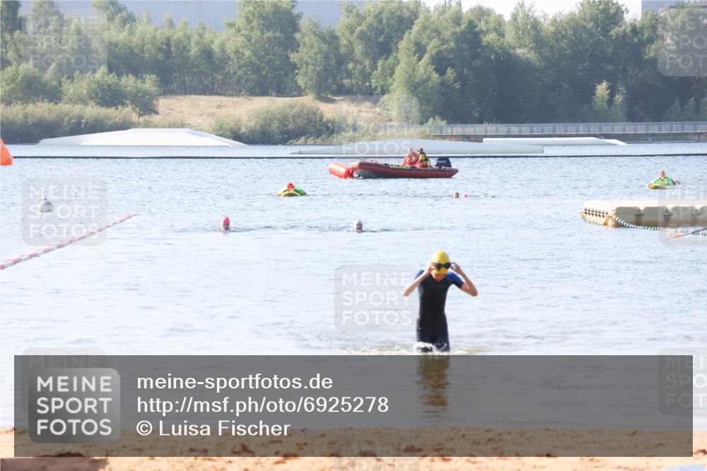 01.09.2024 - 17. Tribühne Triathlon Luisa Fischer http://msf.ph/oto/6925278 01.09.2024 10:28:48 Schwimmen 179 meine-sportfotos.de