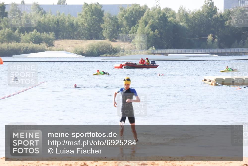 01.09.2024 - 17. Tribühne Triathlon Luisa Fischer http://msf.ph/oto/6925284 01.09.2024 10:28:52 Schwimmen 179 meine-sportfotos.de