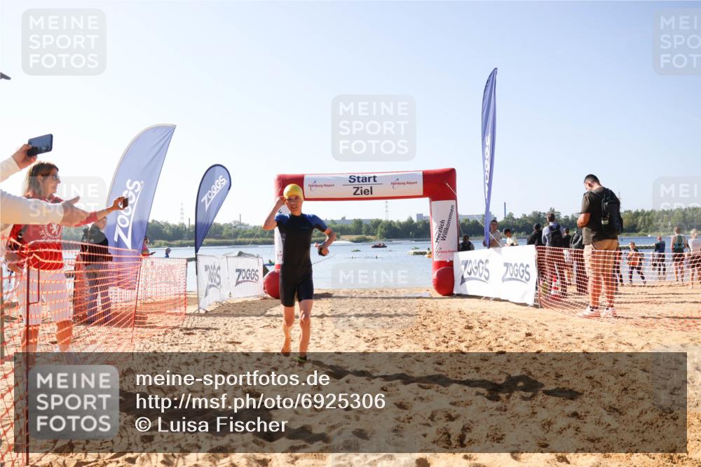 01.09.2024 - 17. Tribühne Triathlon Luisa Fischer http://msf.ph/oto/6925306 01.09.2024 10:29:01 Schwimmen 179 meine-sportfotos.de