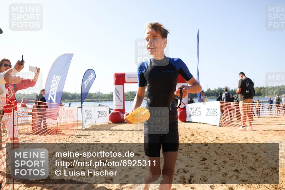 01.09.2024 - 17. Tribühne Triathlon Luisa Fischer http://msf.ph/oto/6925311 01.09.2024 10:29:02 Schwimmen 179 meine-sportfotos.de