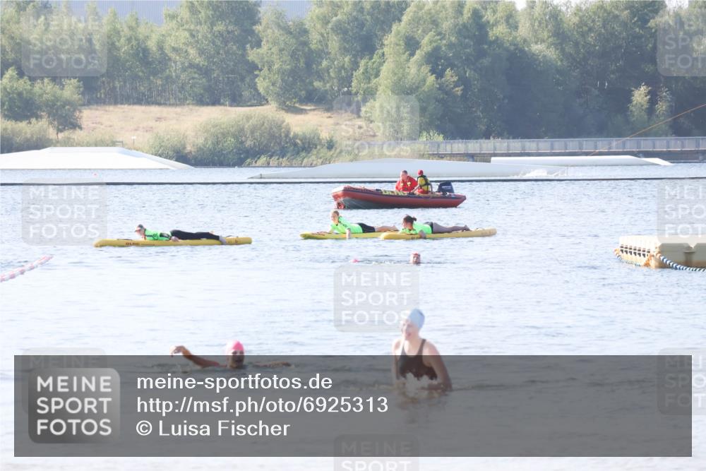 01.09.2024 - 17. Tribühne Triathlon Luisa Fischer http://msf.ph/oto/6925313 01.09.2024 10:29:44 Schwimmen  meine-sportfotos.de